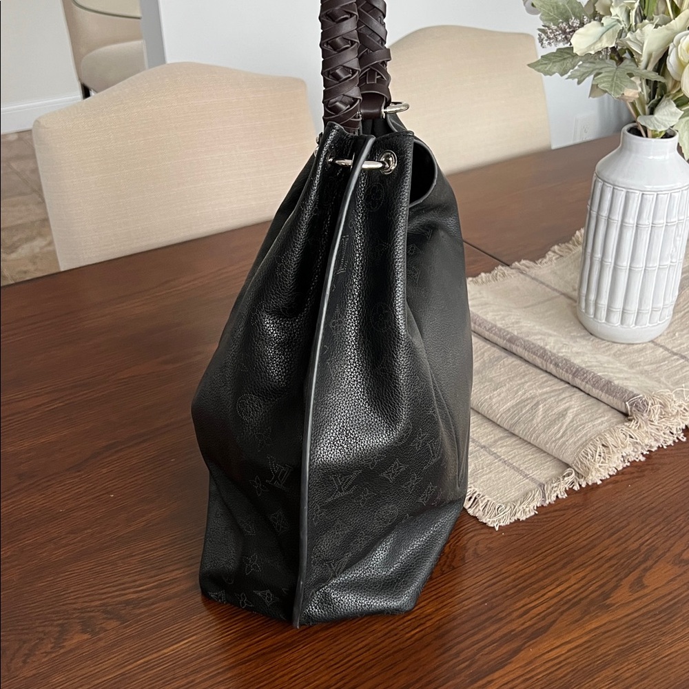 Louis Vuitton Carmel Black Mahina Hobo with Braided Handle - Picture 9 of 16